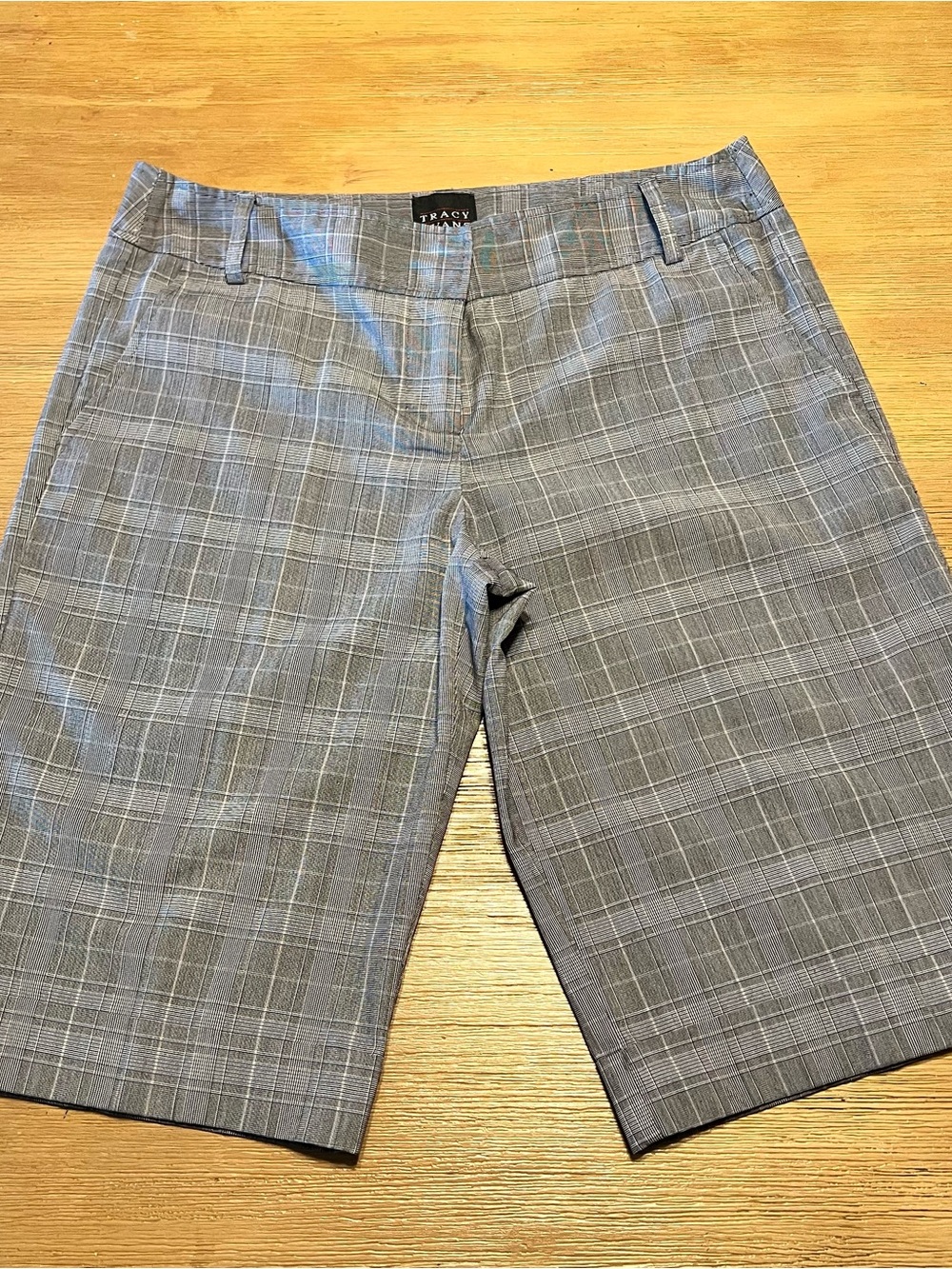 Tracy Evans Women’s Gray Plaid Bermuda Shorts